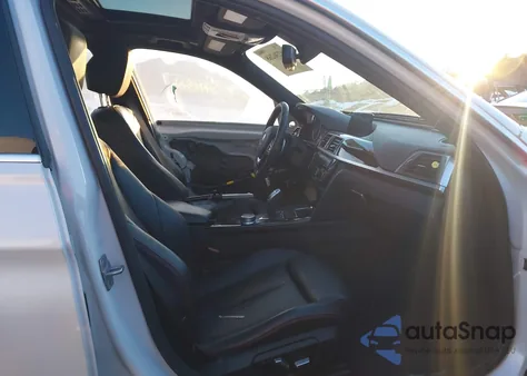 2017 BMW 330I xDrive z USA, uszkodzony, nr VIN WBA8D9G36HNU64353